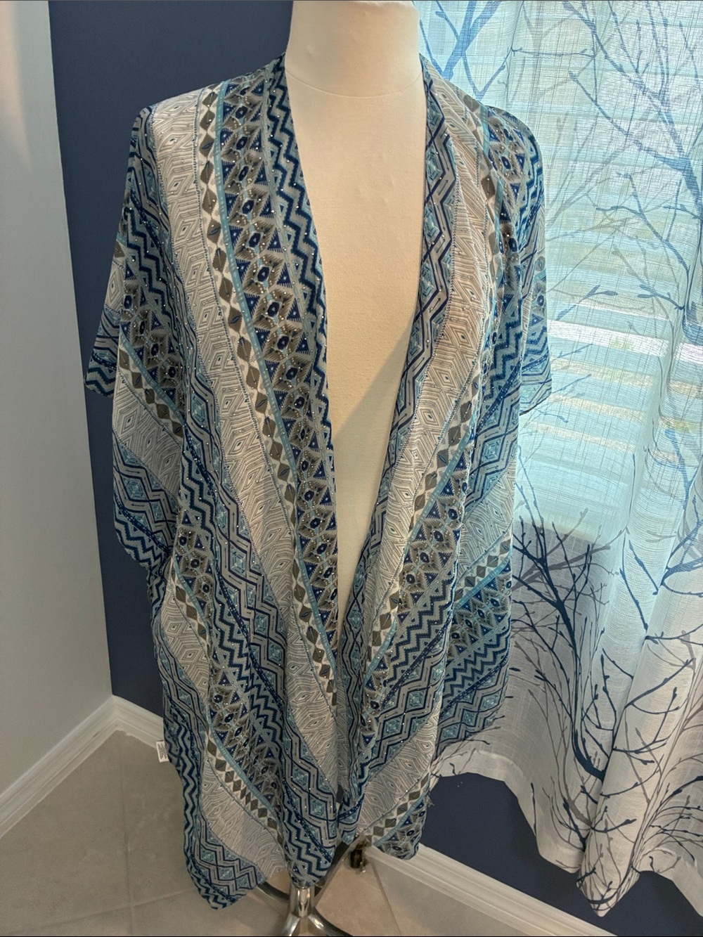 Jessica McClintock Blue & White Geometric Kimono Duster